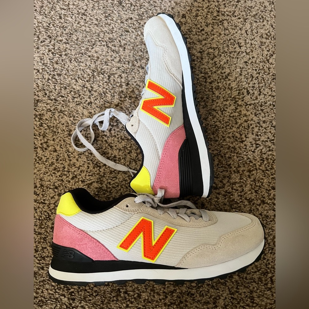 New Balance Women's 515 V3 Sneaker, Nimbus Cloud/Poppy, 8.5